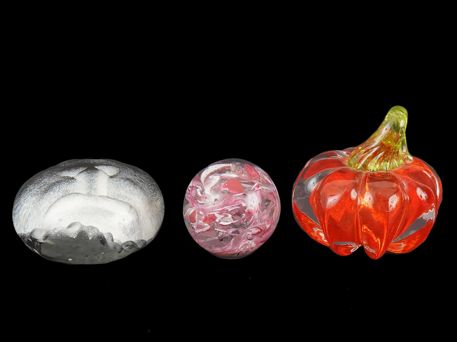 VINTAGE ART GLASS PAPERWEIGHTS BY PELLEANS AND LANGHAM (1 of 5)