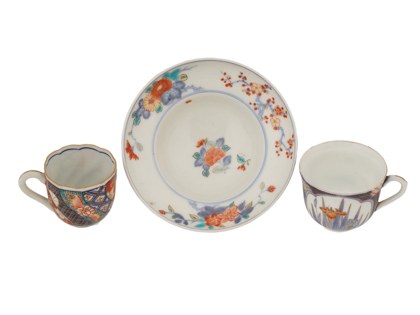 THREE ASIAN PORCELAIN WARES 1 BOWL AND 2 CUPS (1 of 9)
