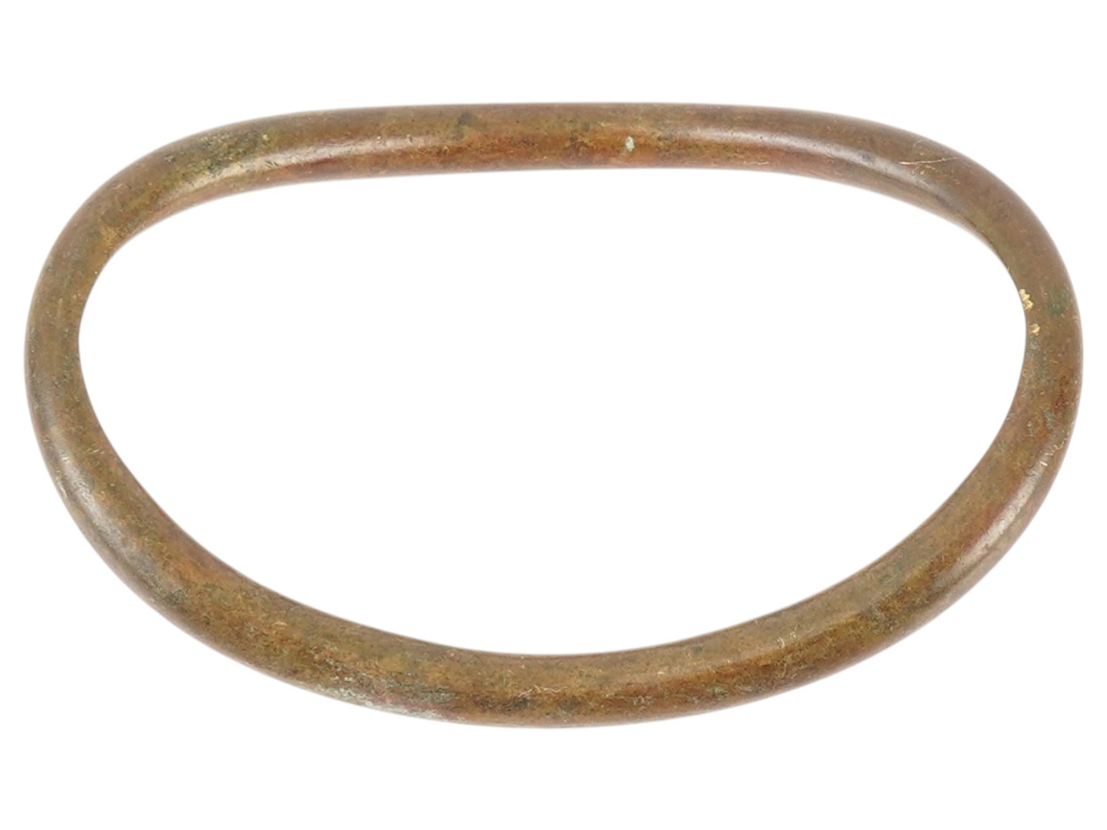 MINIATURE AFRICAN BRONZE HAND CRAFTED HOOP ARTIFACT: A miniature African bronze hand crafted artifact. The ring-shaped curved hoop with a smooth surface. African Tribal Art, Ethnic Metalwork and Collectibles. THIS LOT IS ELIGIBLE FOR A 30-DAY UN