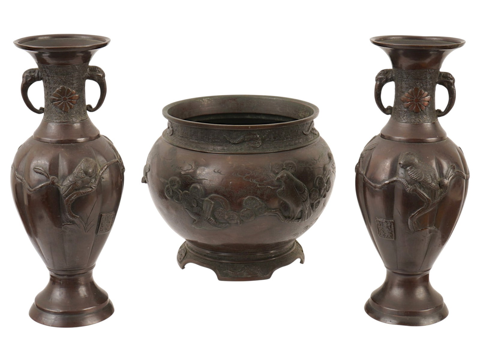 ANTIQUE 19TH C CHINESE BRONZE BOWL WITH TWO VASES (1 of 10)