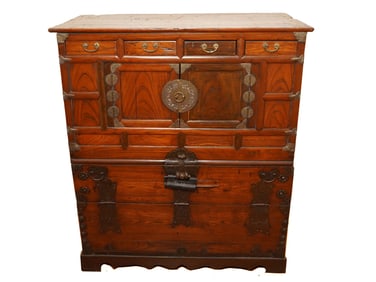 ANTIQUE KOREAN JEOSON DYNASTY CEDAR WOOD BLANKET CHEST