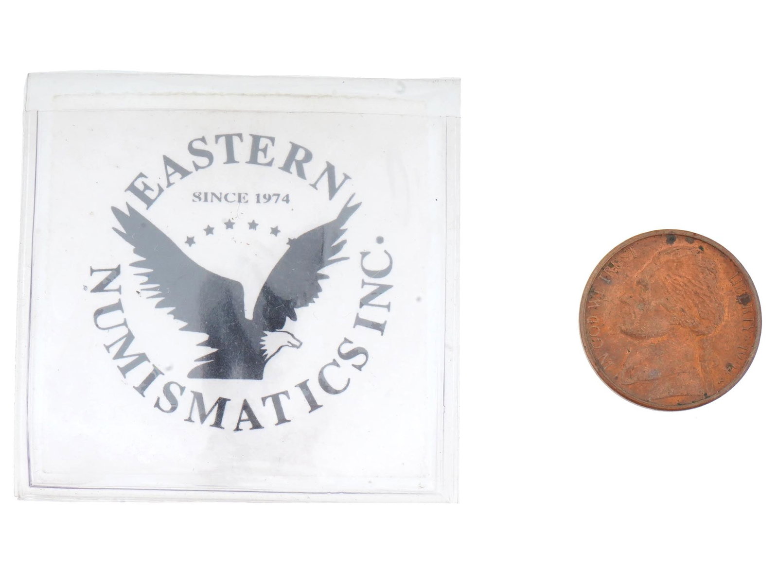 VINTAGE AMERICAN NICKEL FIVE CENT COIN (1 of 2)