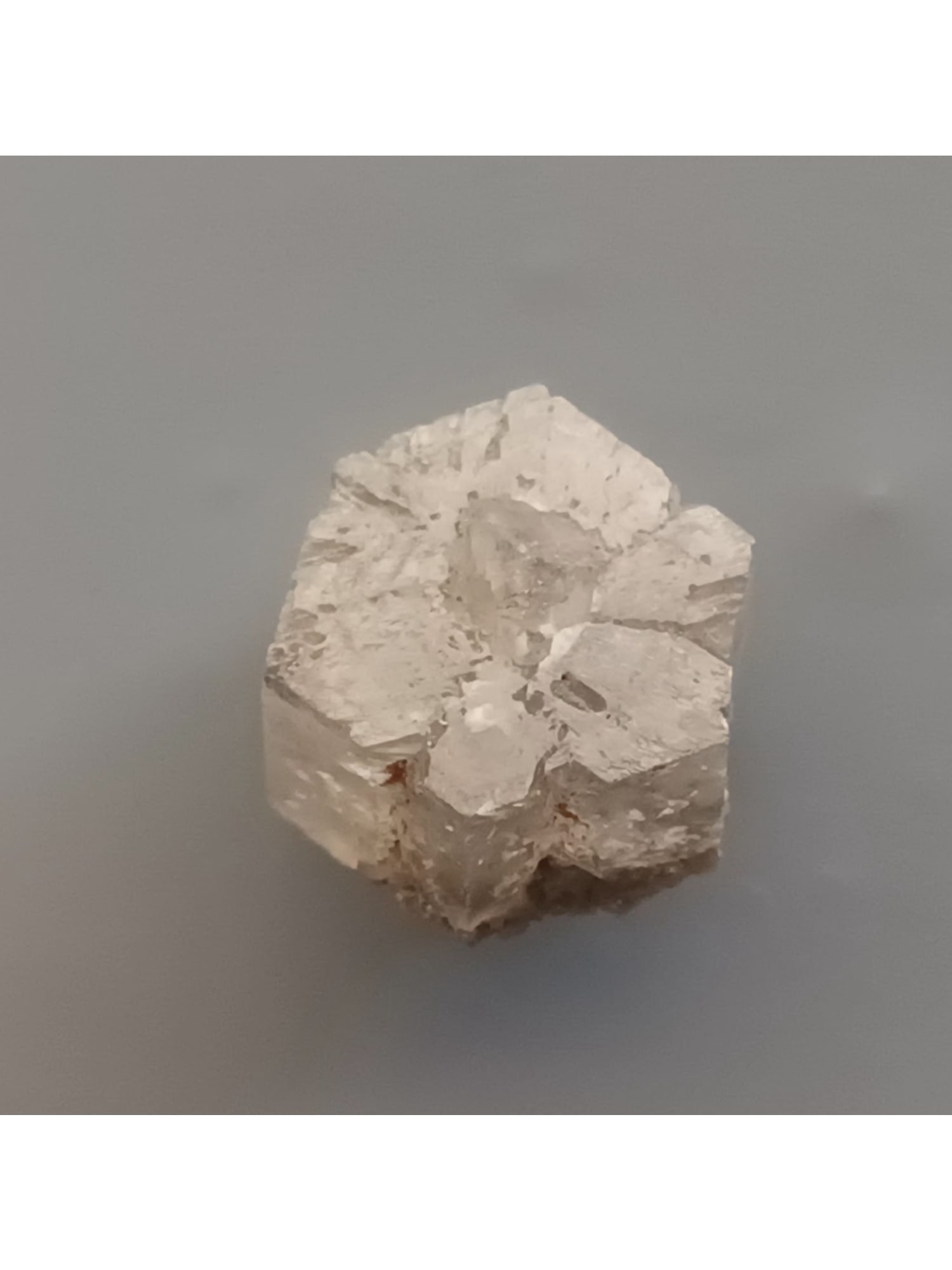 HEXAGONAL ARAGONITE CRYSTAL: Small hexagonal aragonite crystal. Weight: 2 grams. Origin: Minglanilla, Cuneca, Spain. (AR24/18) THIS LOT QUALIFIES FOR A 30-DAY UNCONDITIONAL RETURN FROM THE DATE OF SALE. BUYERS ARE RESPONSIBLE