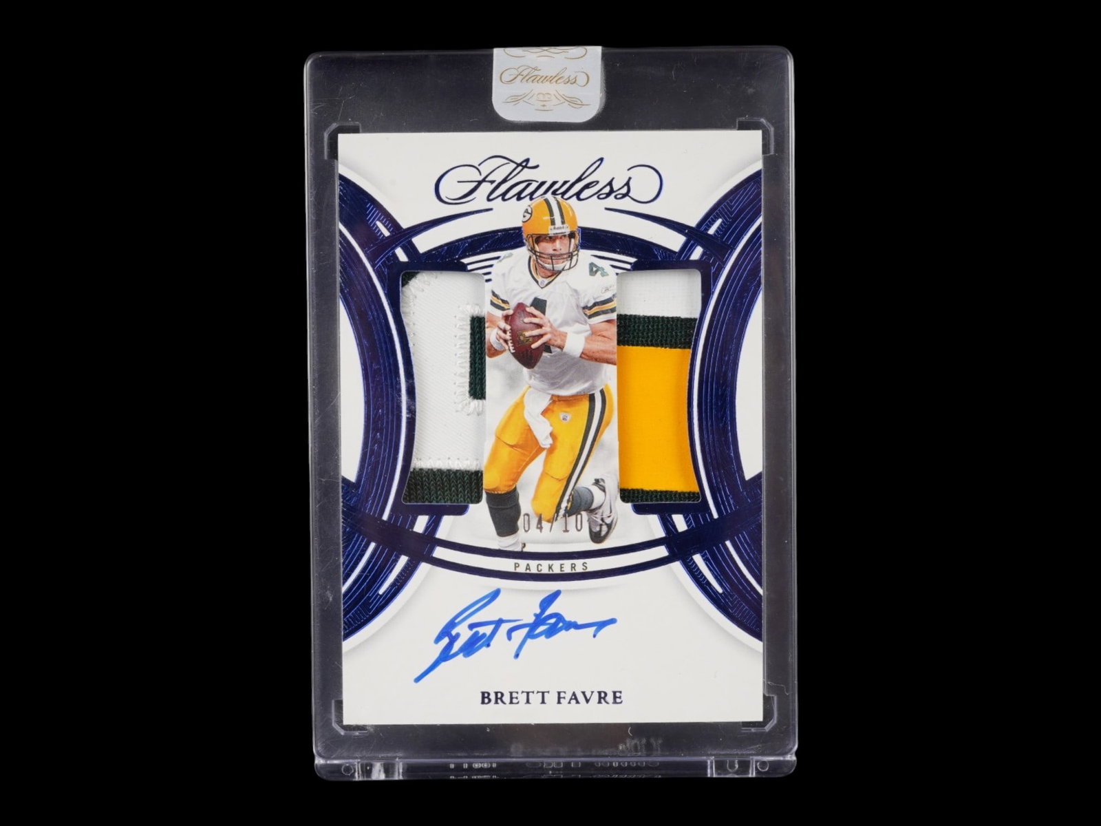 2025 FLAWLESS BRETT FAVRE DUAL PATCH AUTO /10: This monumental artifact from the 2025 Panini Flawless collection features the on-card signature of Green Bay Packers legend and Hall of Fame quarterback Brett Favre. Strictly limited to only ten