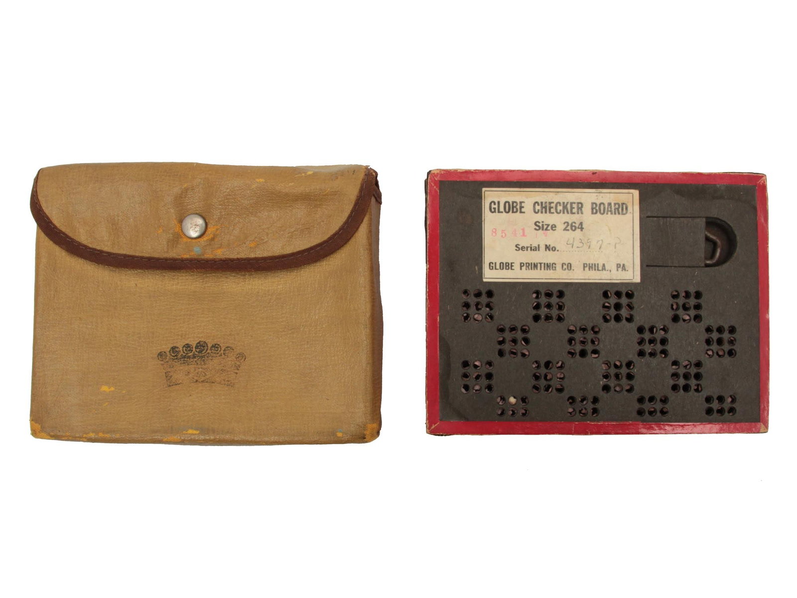 A VINTAGE WOODEN CHECKER GAME SET (1 of 3)
