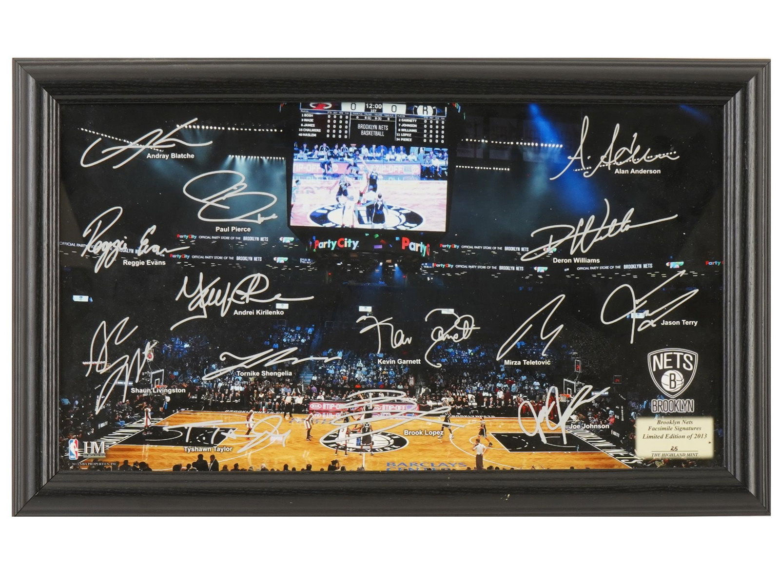 AMERICAN BROOKLYN NETS BASKETBALL FRAME W AUTOGRAPHS (1 of 7)