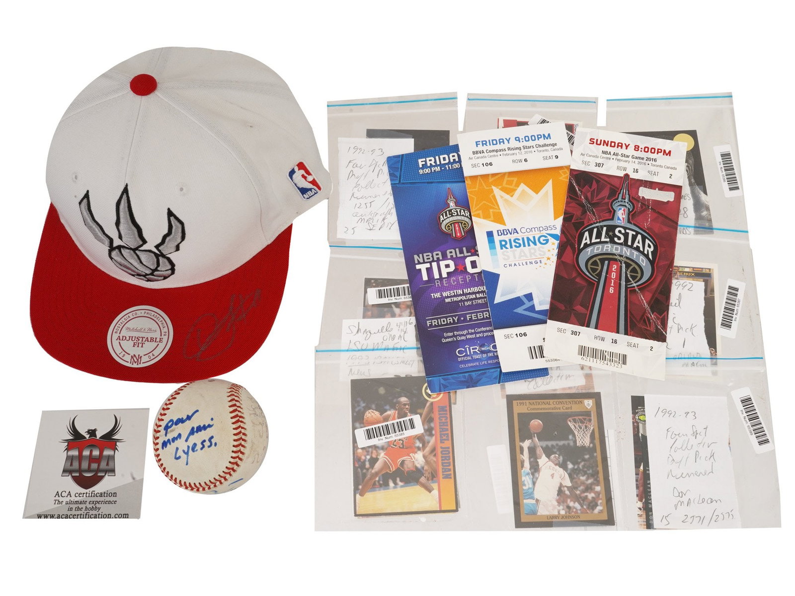 SPORTS MEMORABILIA DEMAR DEROZAN SIGNED CAP AND BASEBALL (1 of 10)