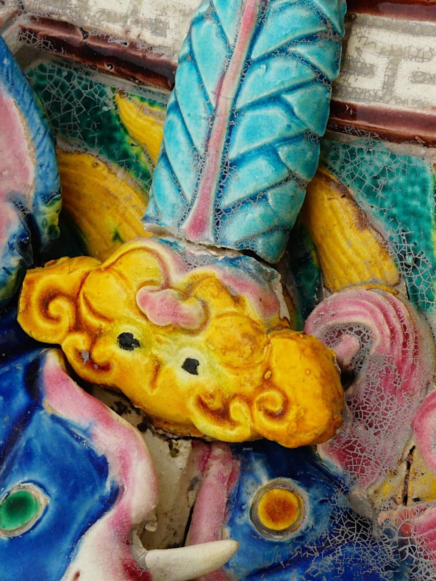 CHINESE OCTAGONAL GLAZED CERAMIC WALL PLAQUE - 9