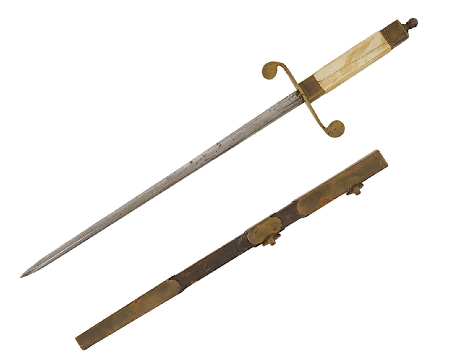 VERY RARE RUSSIAN PROVISIONAL GOVERNMENT DAGGER 1917: A very rare Russian dagger, dating back to the Provisional Government era, March to November 1917, along with its scabbard. The dagger features a blade with a brass pommel, and a brass guard with