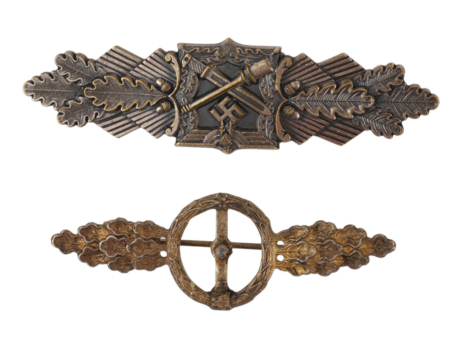 LOT OF TWO WORLD WAR II NAZI GERMAN MILITARY BADGES (1 of 3)