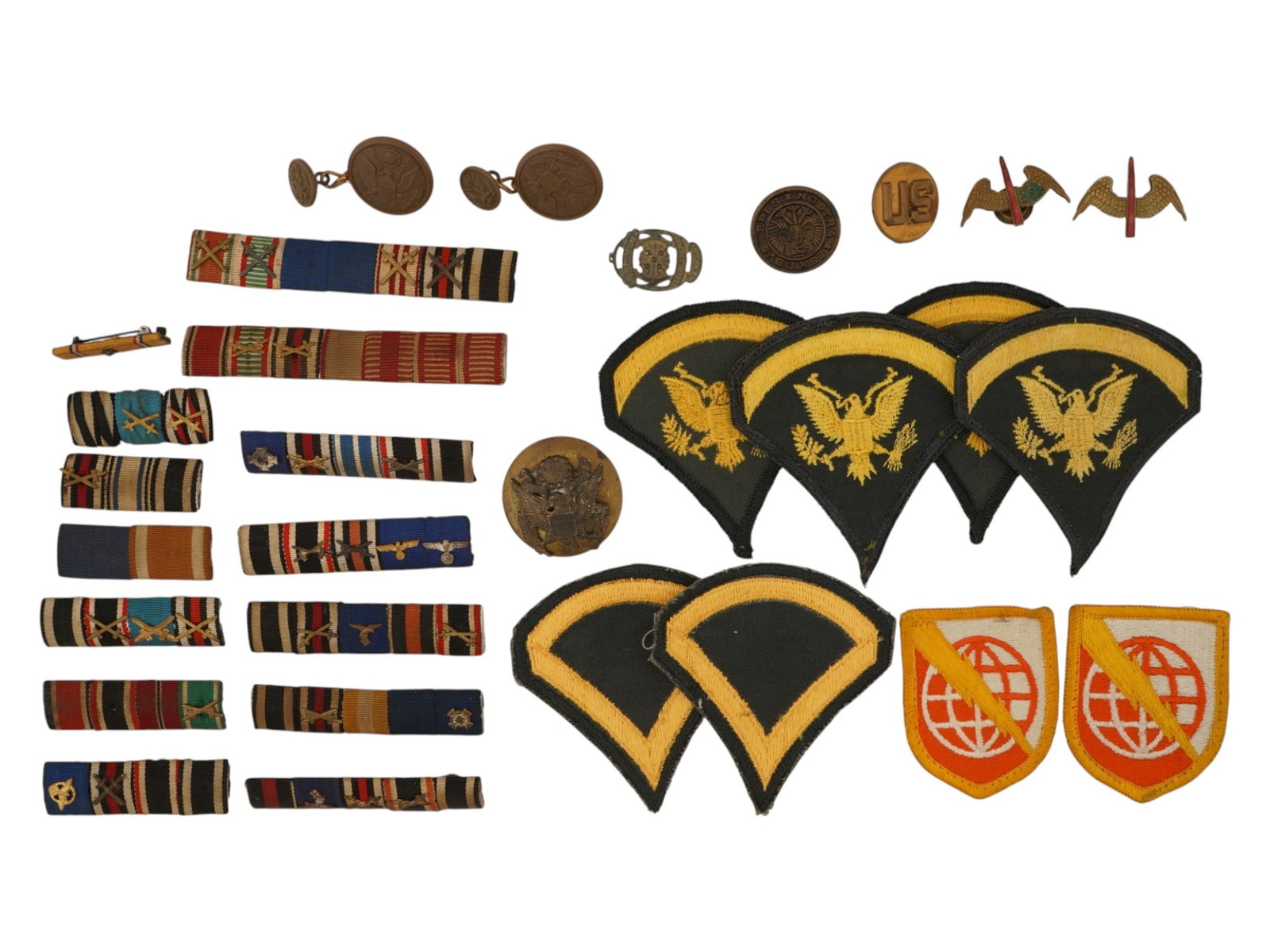 LARGE COLLECTION OF AMERICAN MILITARY UNIFORM INSIGNIAS (1 of 6)