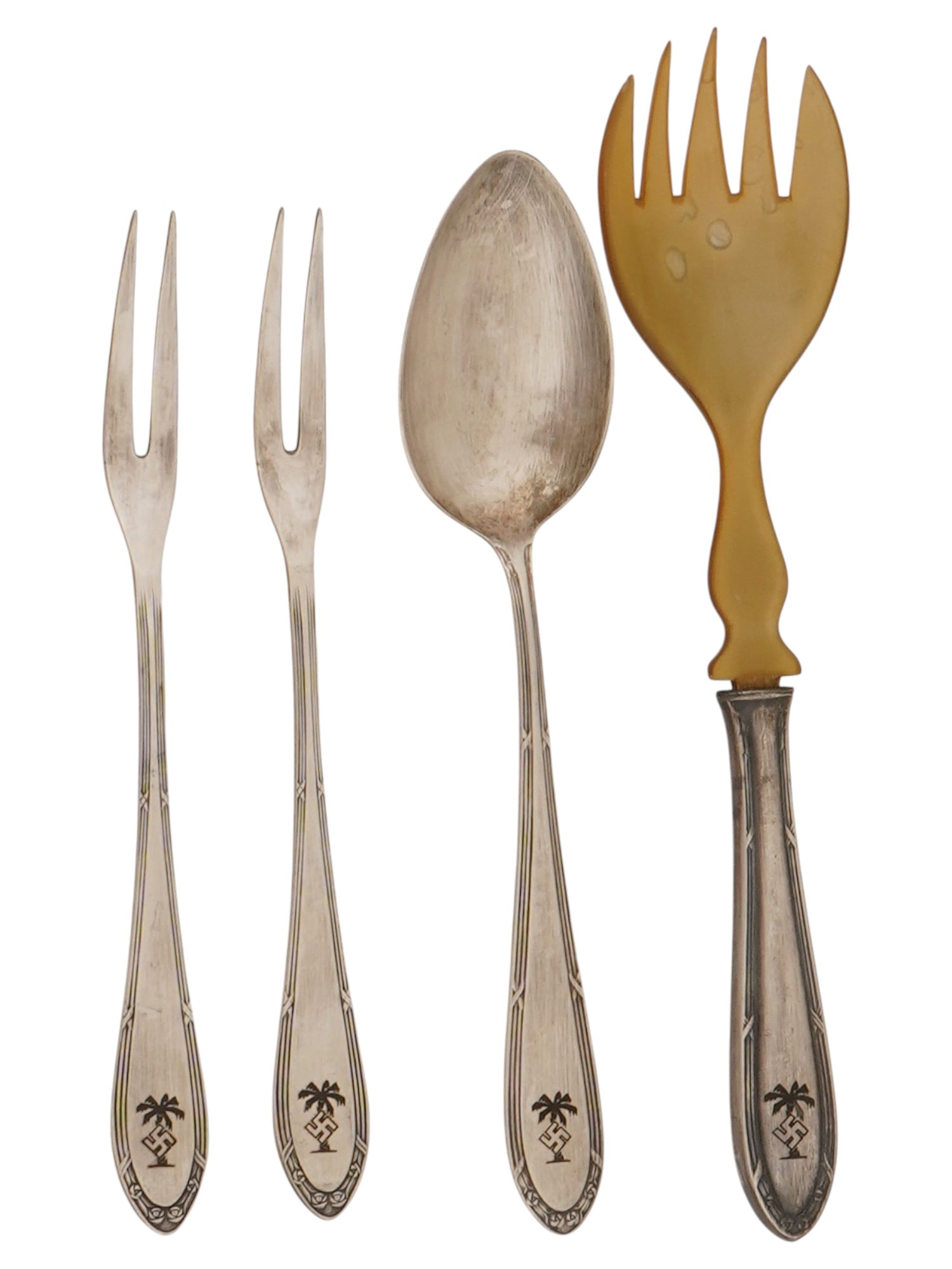 FOUR WWII TYPE NAZI GERMAN NORTH AFRICA UTENSILS (1 of 7)