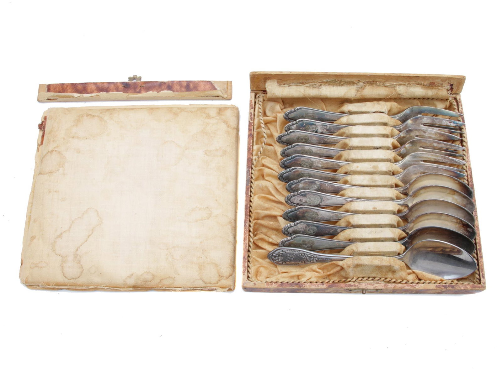 A SET OF VINTAGE SILVER PLATED CUTLERY 12 PIECES (1 of 7)