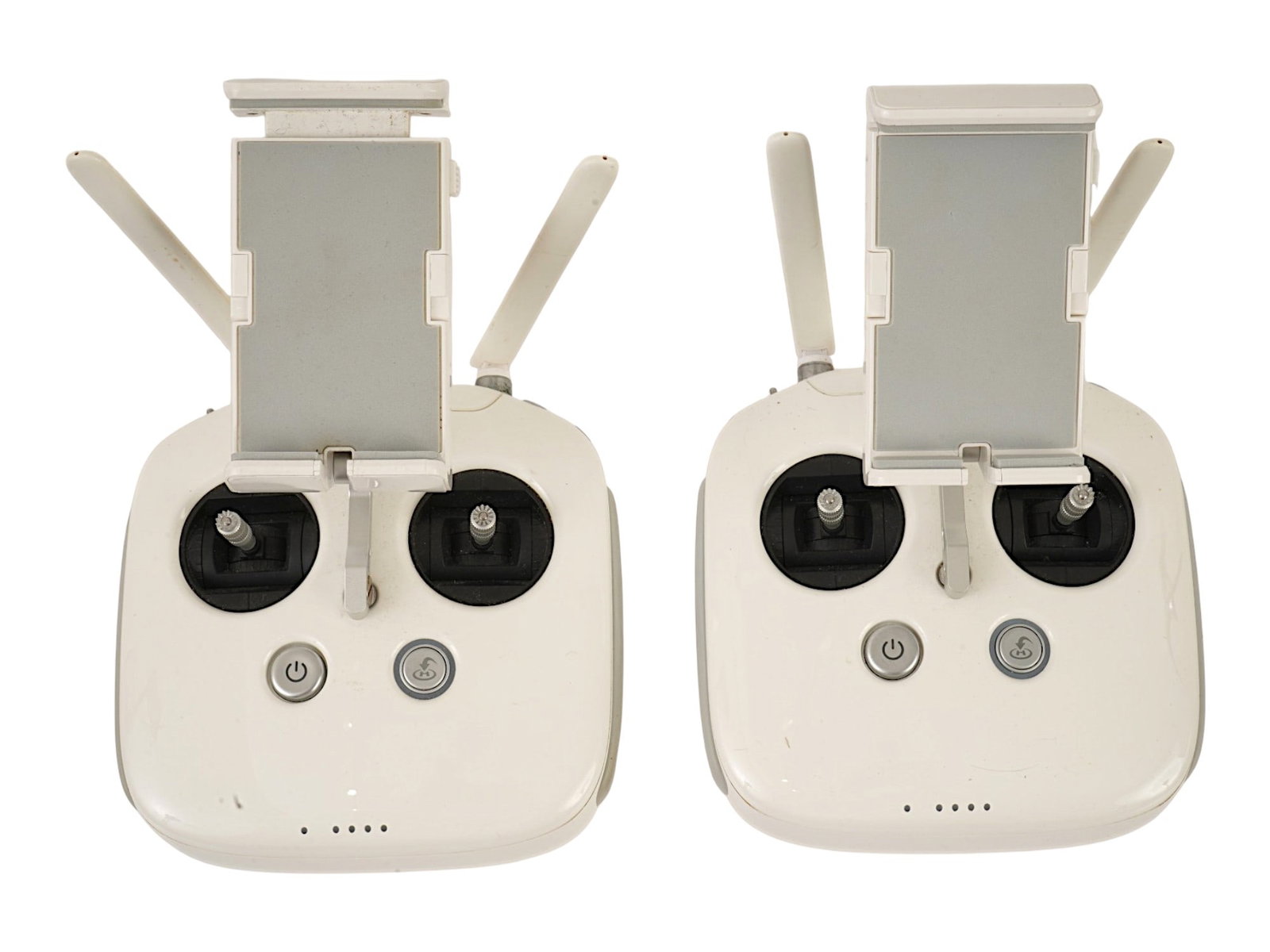 DJI PHANTOM 4 QUADCOPTER WITH EXTRA CONTROL KIT - 11