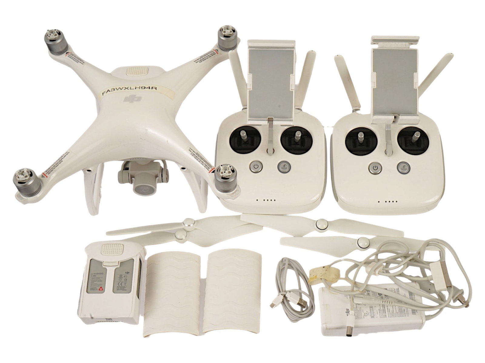 DJI PHANTOM 4 QUADCOPTER WITH EXTRA CONTROL KIT - 2