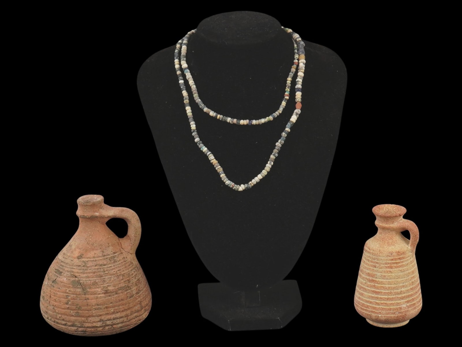 ANCIENT ROMAN EMPIRE TERACOTTA PITCHERS AND NECKLACE (1 of 6)