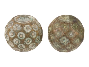 PAIR OF ANCIENT ROMAN EMPIRE BRONZE WEIGHTS