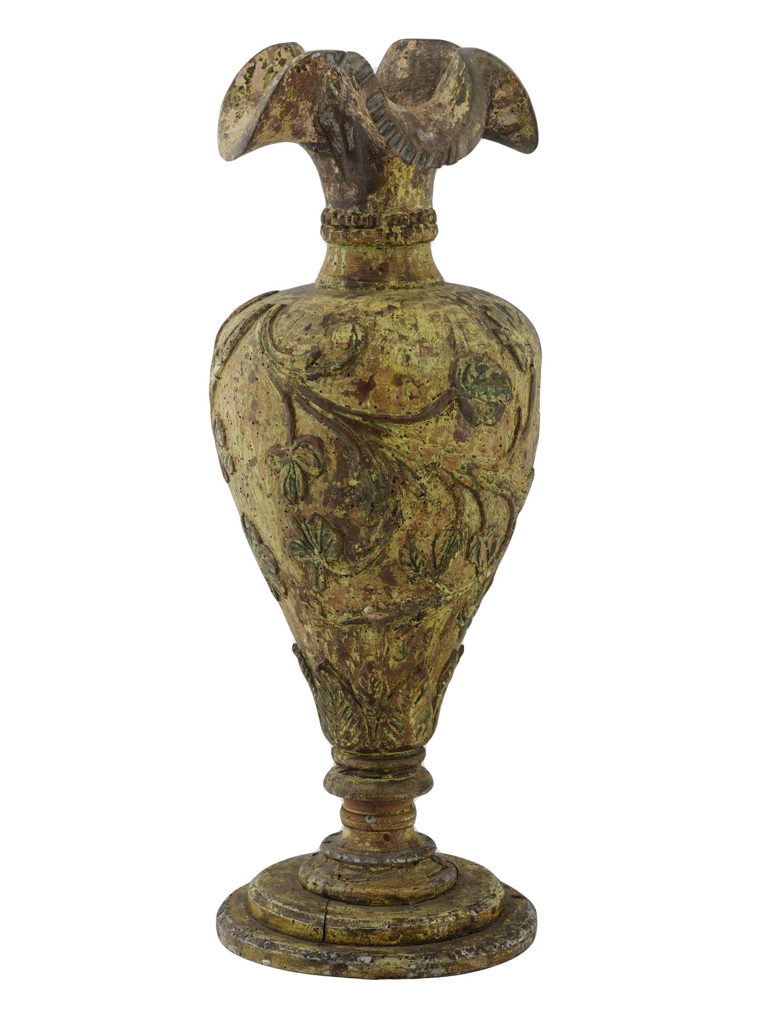 ITALIAN BAROQUE MANNER CARVED AND GILDED WOOD VASE: An Italian Baroque Manner hand carved gilt wooden vase. The vase has an urn shape form, a ribbed mouth, and a fluted pedestal. The surface of the vase is meticulously carved, adorned with intricate fl