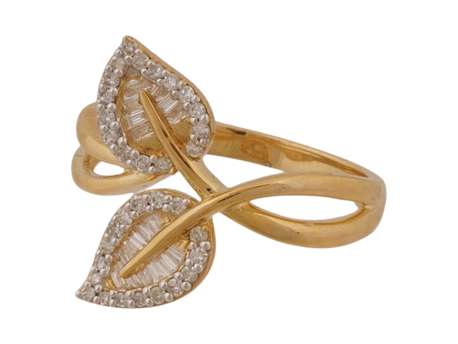 VINTAGE 10K GOLD DIAMONDS STATEMENT RING (1 of 8)