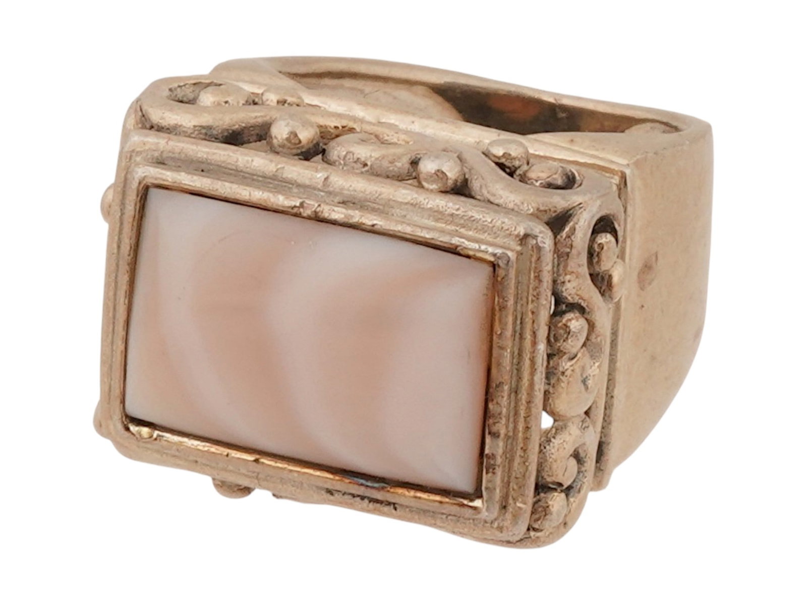 VINTAGE SILVER SIGNET RING WITH A BANDED STONE INLAY: A vintage sterling silver signet ring featuring a rectangular banded stone inlay with soft cream and peach tones. The setting is decorated with openwork scrolls and beaded filigree details. Marked. Vi