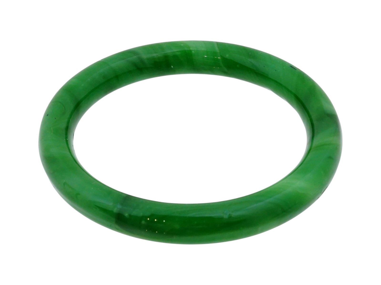 VINTAGE GREEN JADE BANGLE BRACELET IN A ROUND FORM (1 of 6)