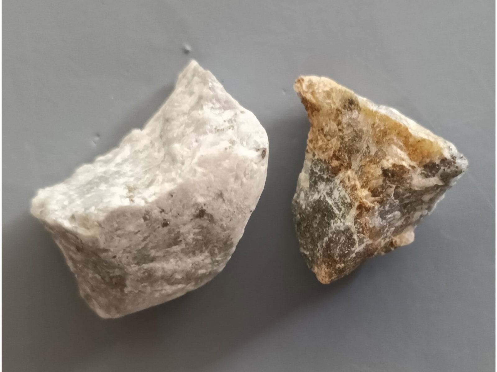 GOLD ORE - SET OF 2: Set of 2 gold ore samples (goo4/30). Combined weight: 8.56 grams. Origin: Gango, Bukidnon, Mindanao, Philippines. From gold mine. THIS LOT IS ELIGIBLE FOR A 30-DAY UNCONDITIONAL RETURN FROM THE DATE