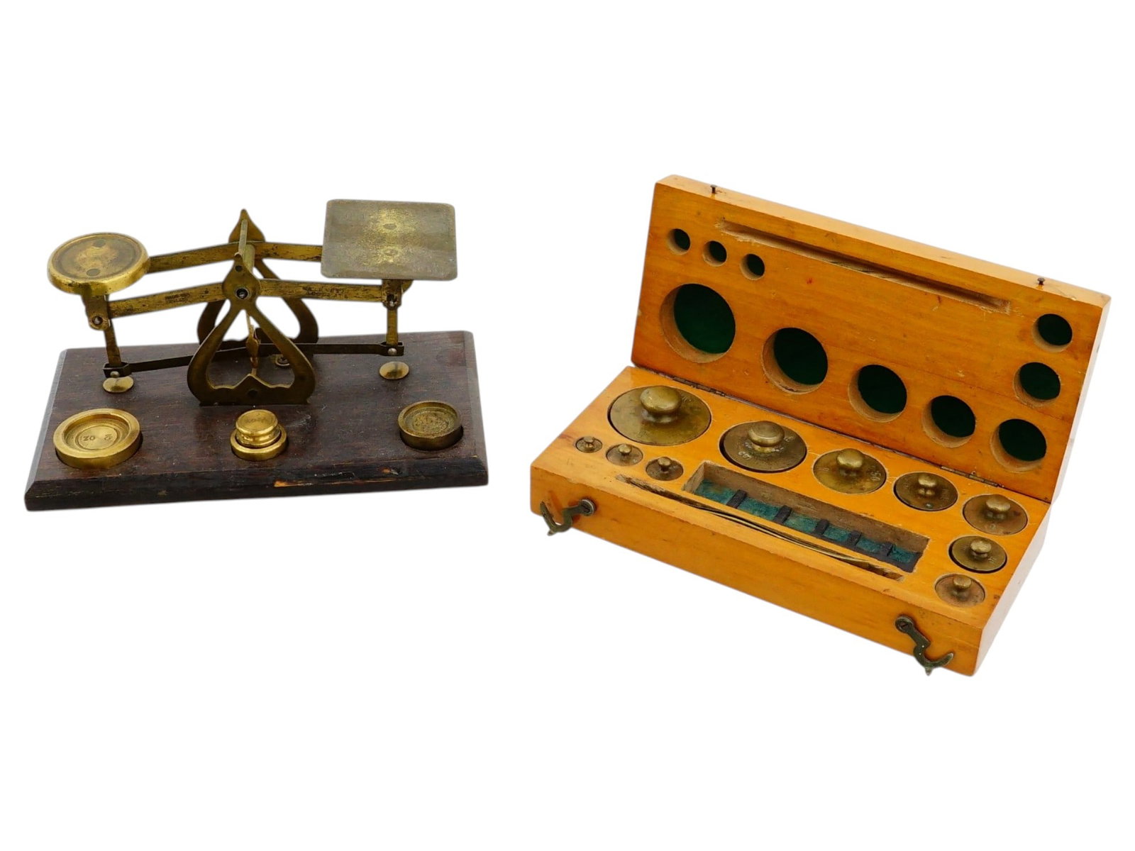 ANTIQUE APOTHECARY BEAM SCALES SET OF BRASS WEIGHTS (1 of 16)