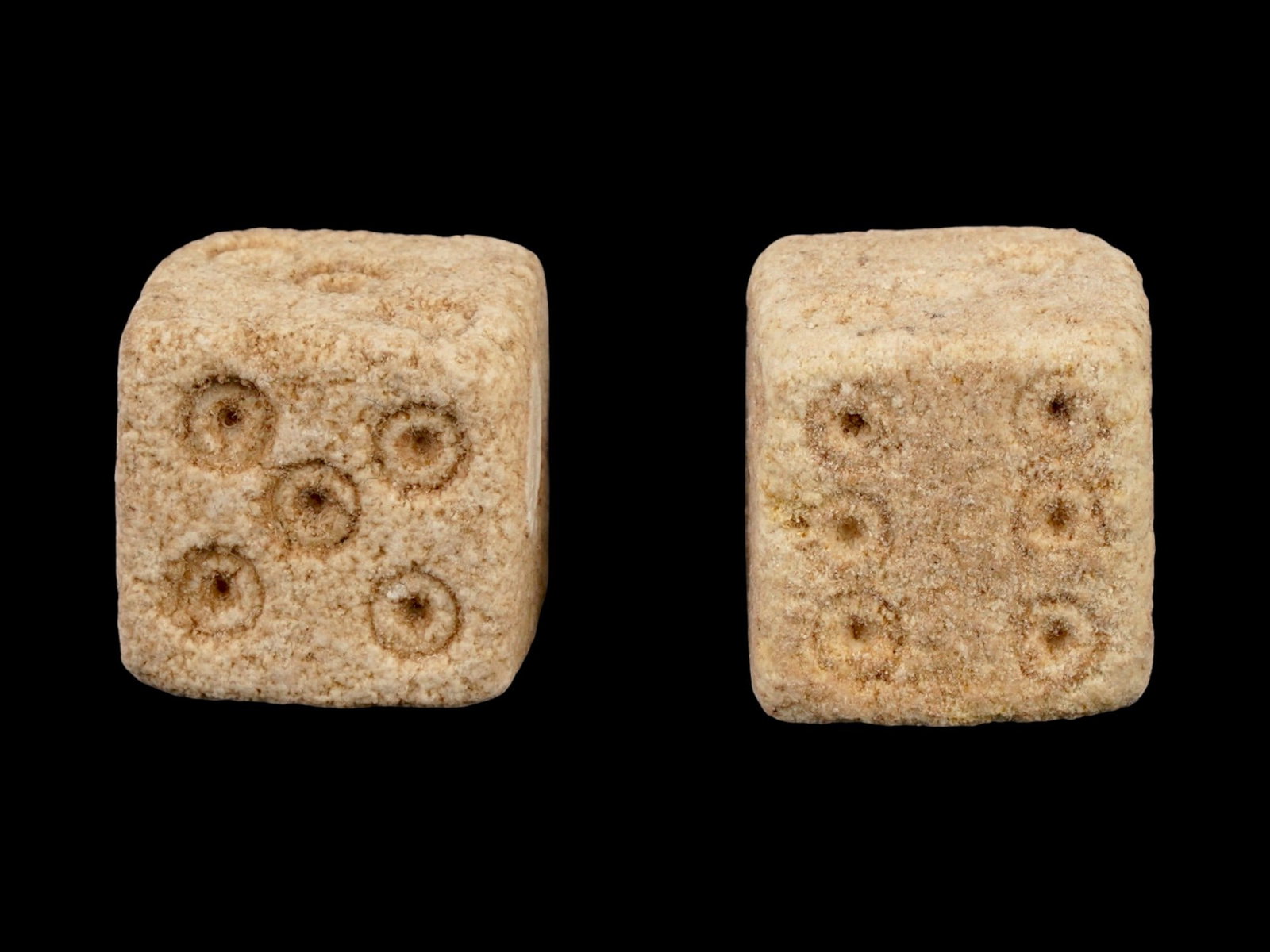 PAIR OF ANCIENT ROMAN STONE DICE 100 TO 300 AD (1 of 5)