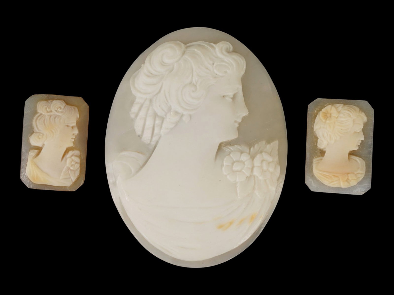 LOT OF FEMALE PORTRAIT CARVED SHELL CAMEOS (1 of 4)