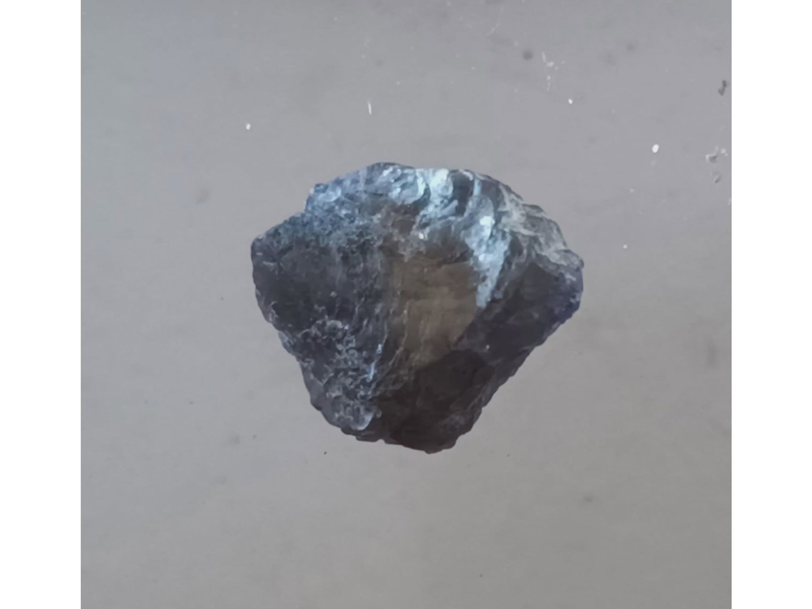 DARK BLUE IOLITE GEMSTONE - 5