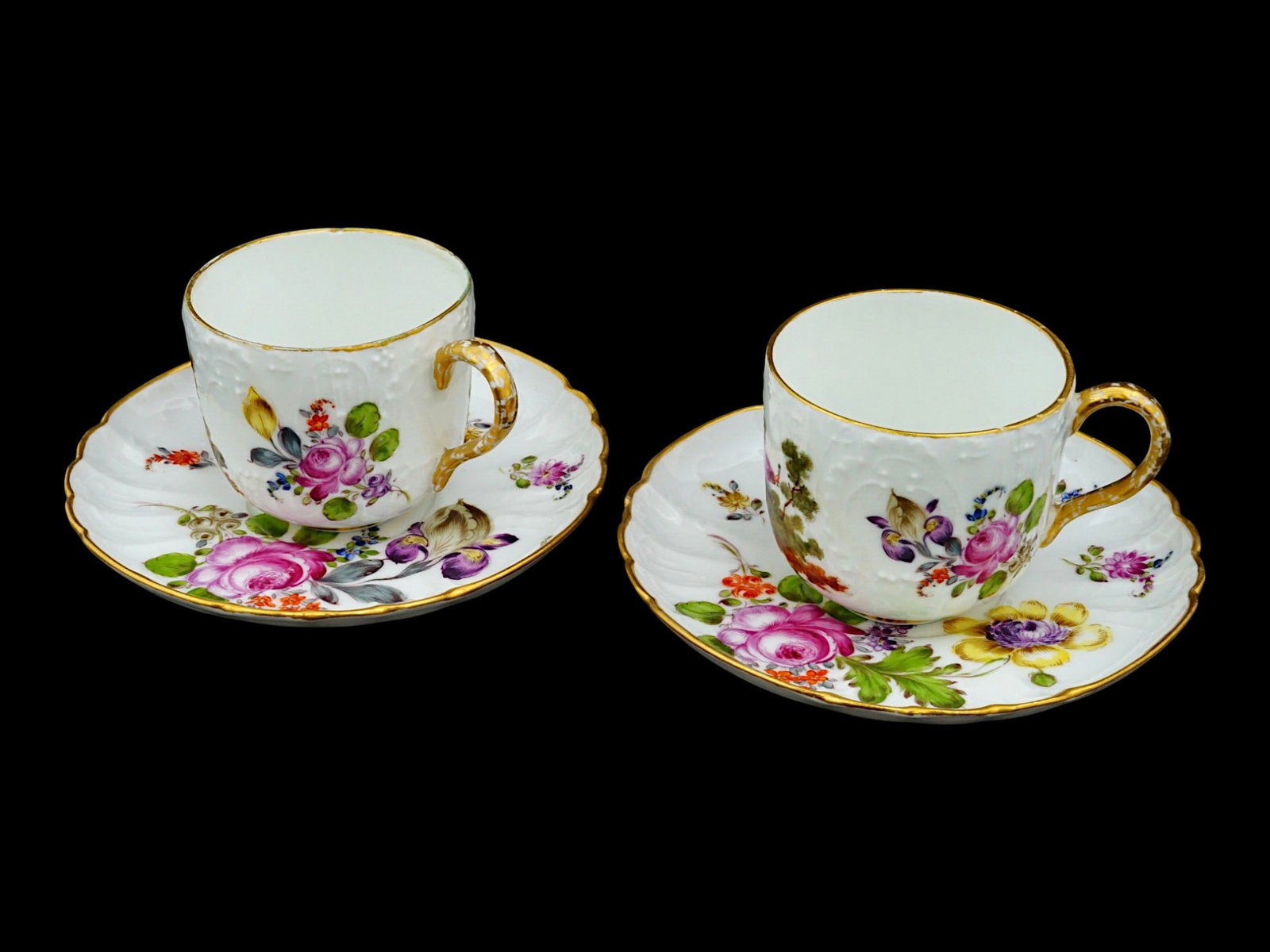 PAIR OF 18TH CEN ZURICH PORCELAIN CUPS AND SAUCERS (1 of 13)