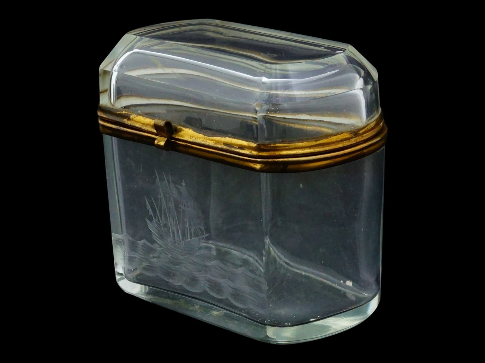 ANTIQUE ENGRAVED GLASS AND BRONZE TRINKET BOX (1 of 10)