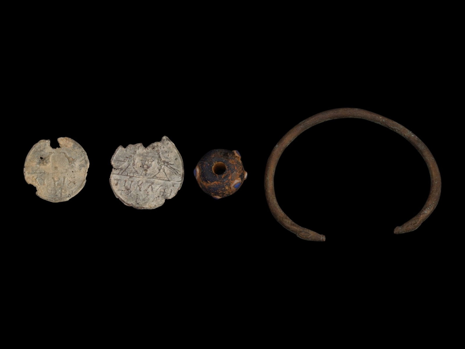 ANCIENT ROMAN EMPIRE LEAD PLAQUES AND JEWELRY (1 of 5)