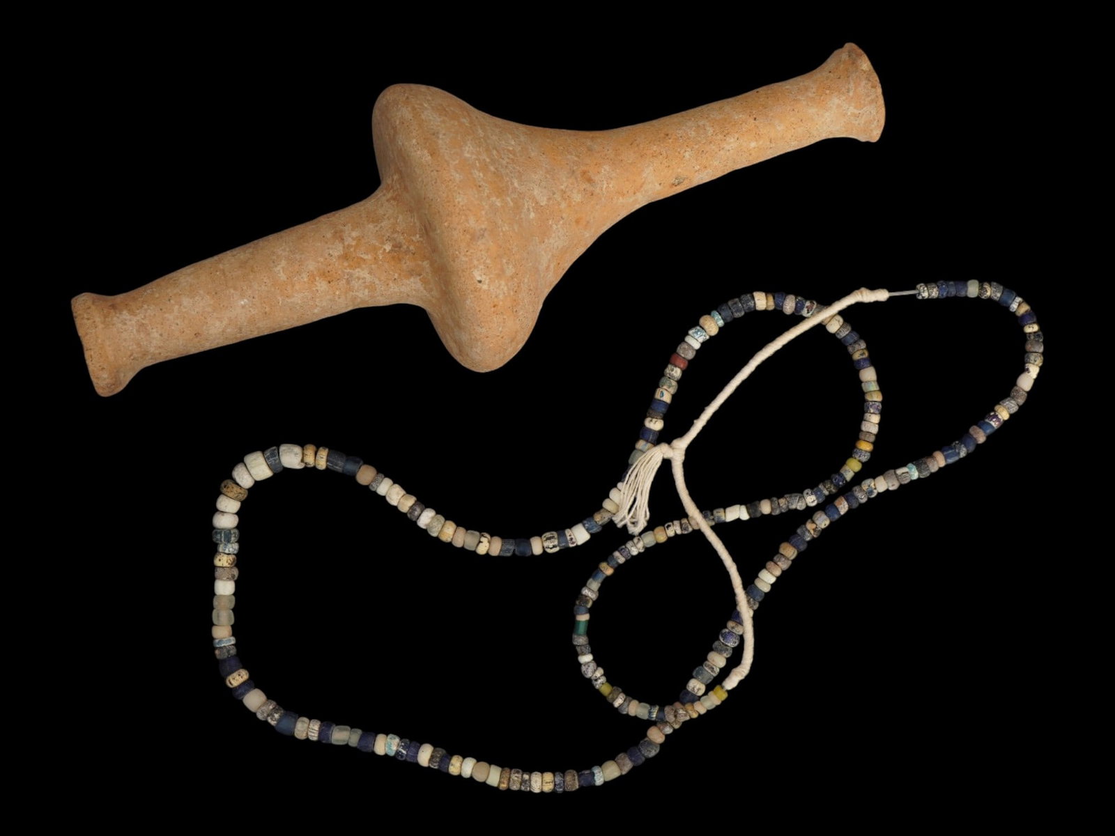 ANCIENT JUDAICA SPINDLE BOTTLE AND ROMAN NECKLACE (1 of 5)