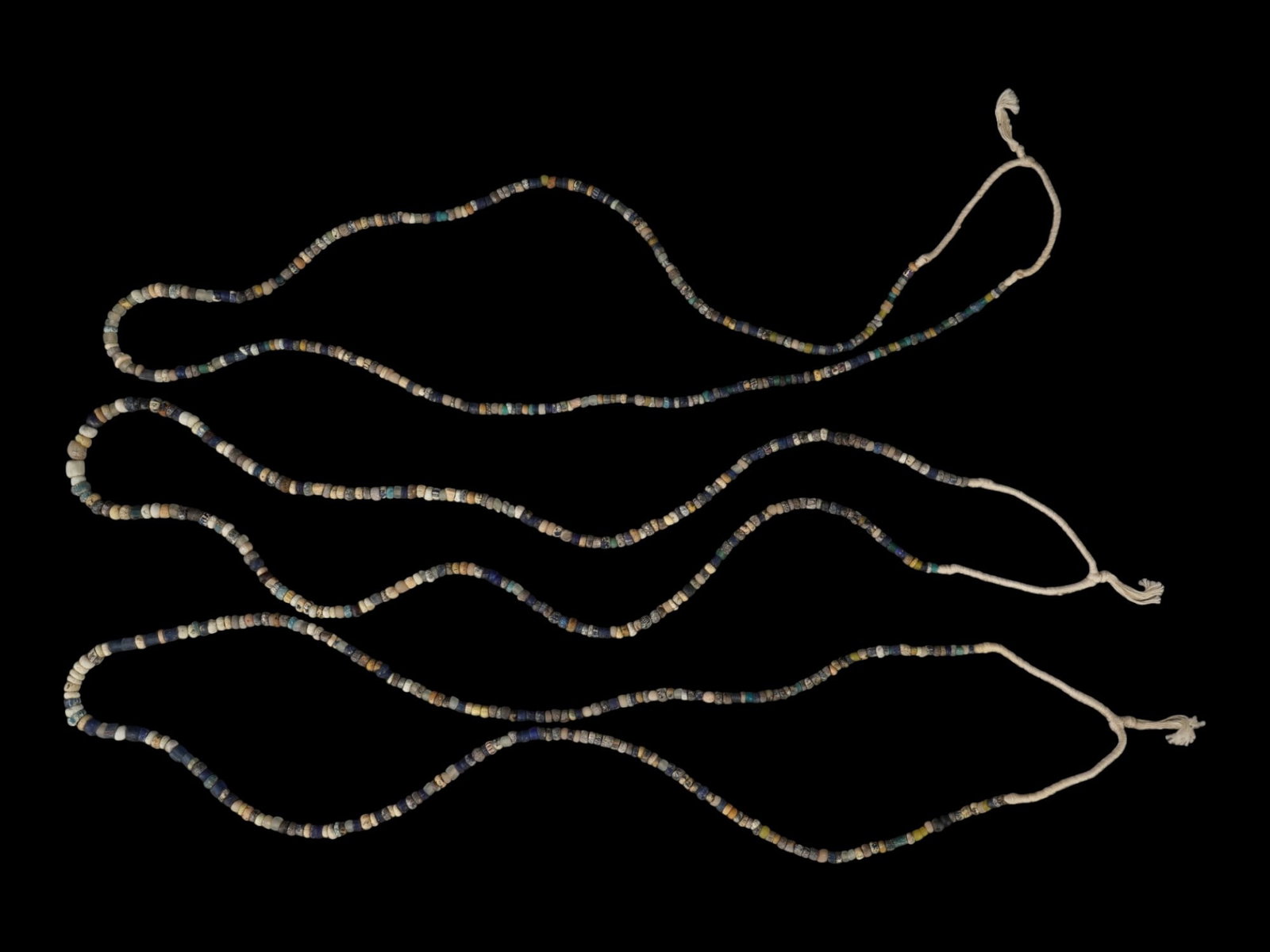 LOT OF ANCIENT ROMAN EMPIRE GLASS BEADED NECKLACES (1 of 8)