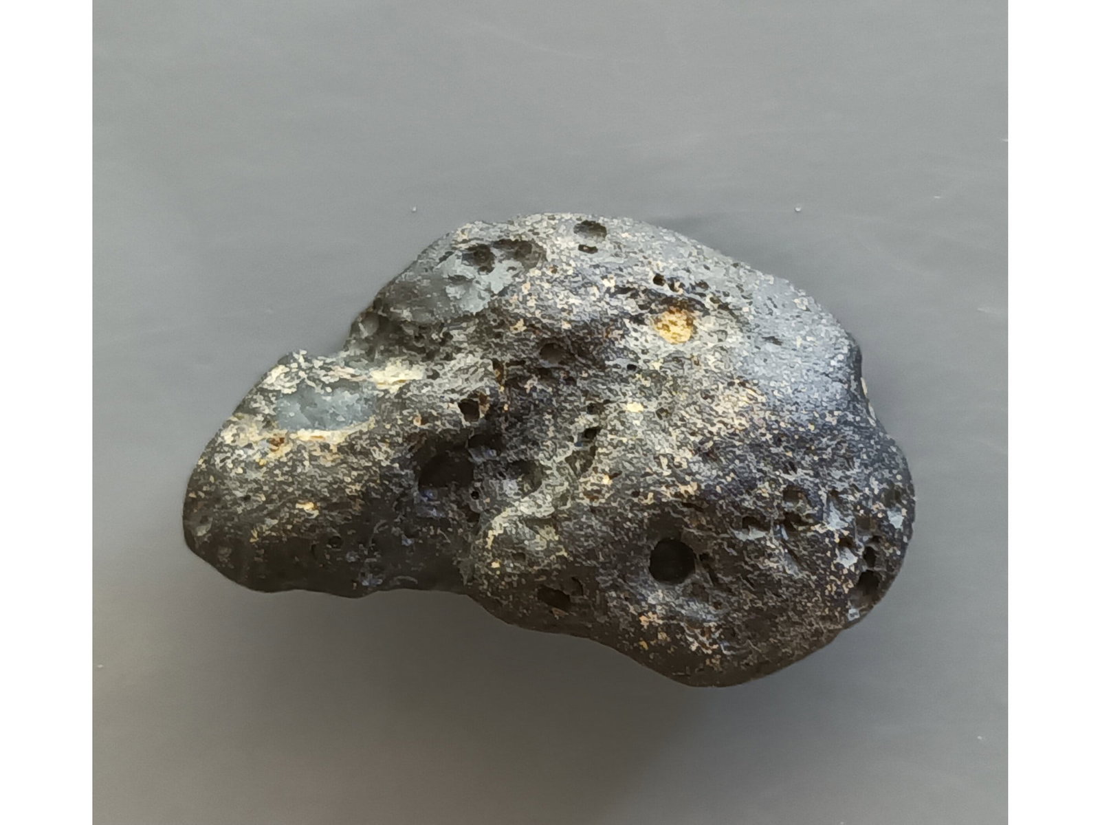 TEKTITE - FROM METEORITE IMPACT - 2