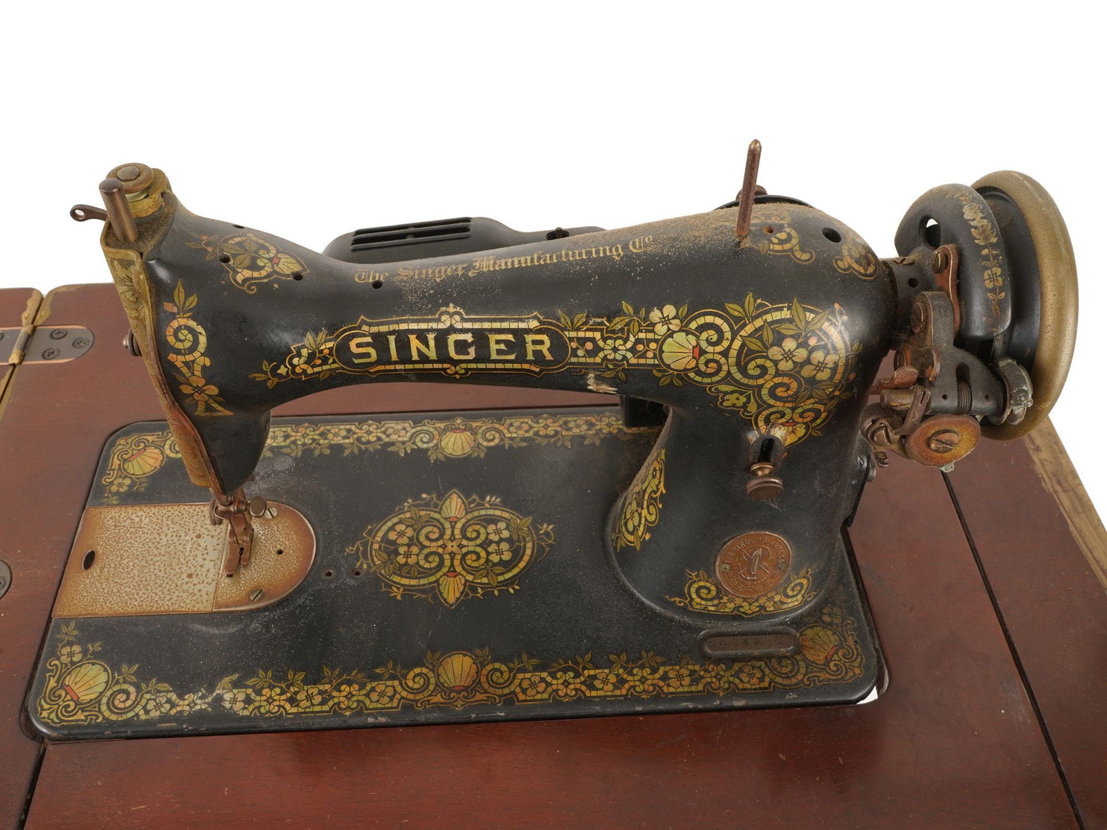 EARLY 20TH C SINGER SPHINX SEWING MACHINE - 7