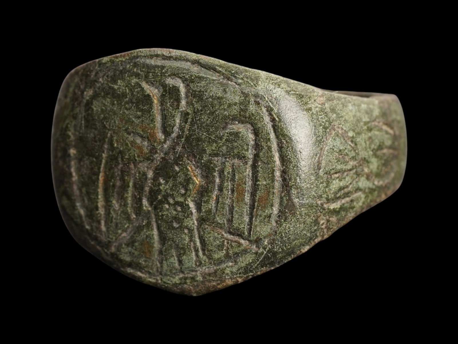 ANCIENT EARLY ROMAN BRONZE RING W WITH AN EAGLE MOTIF (1 of 6)