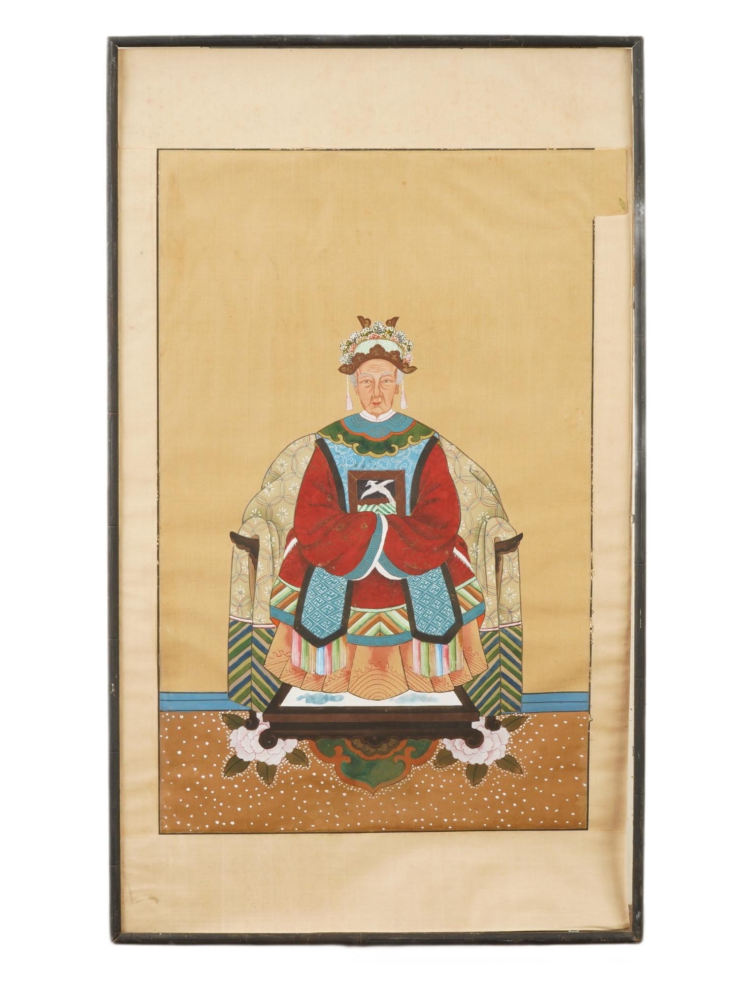 ANTIQUE CHINESE QING FEMALE PORTRAIT PAINTING ON SILK (1 of 4)