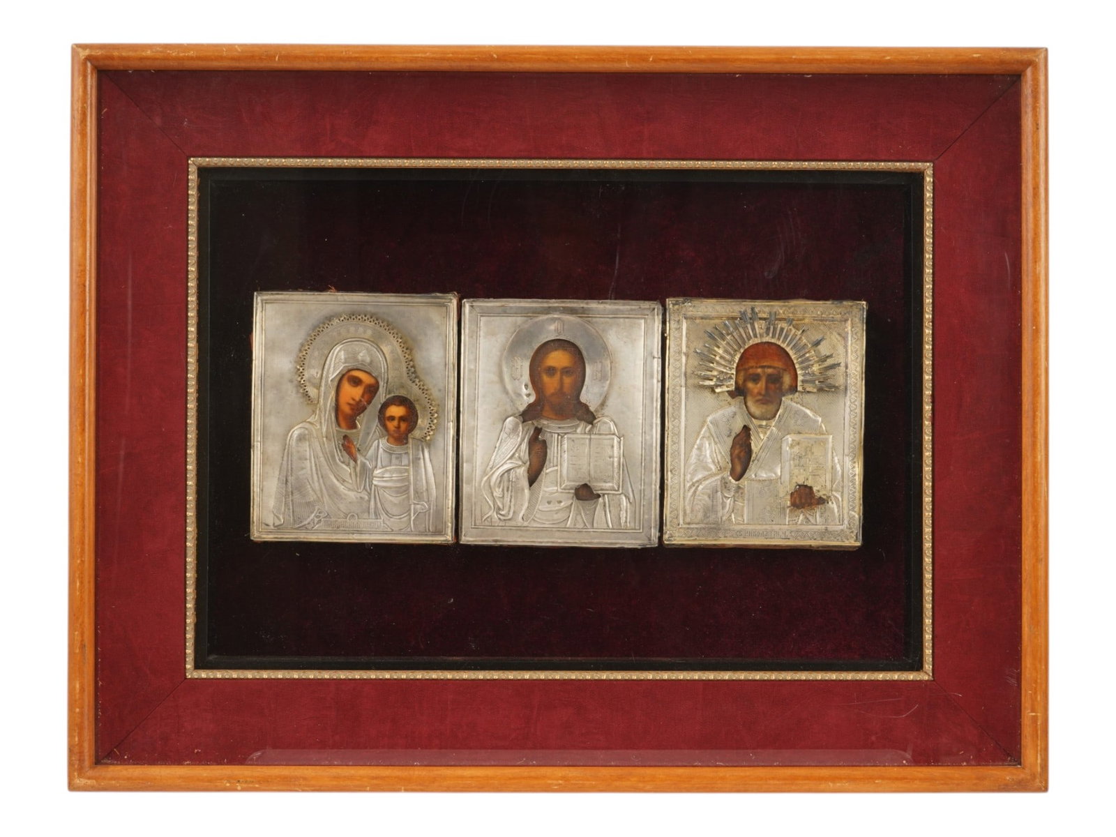 ANTIQUE 19TH C RUSSIAN TRAVEL ICONS IN SILVER RIZA (1 of 14)