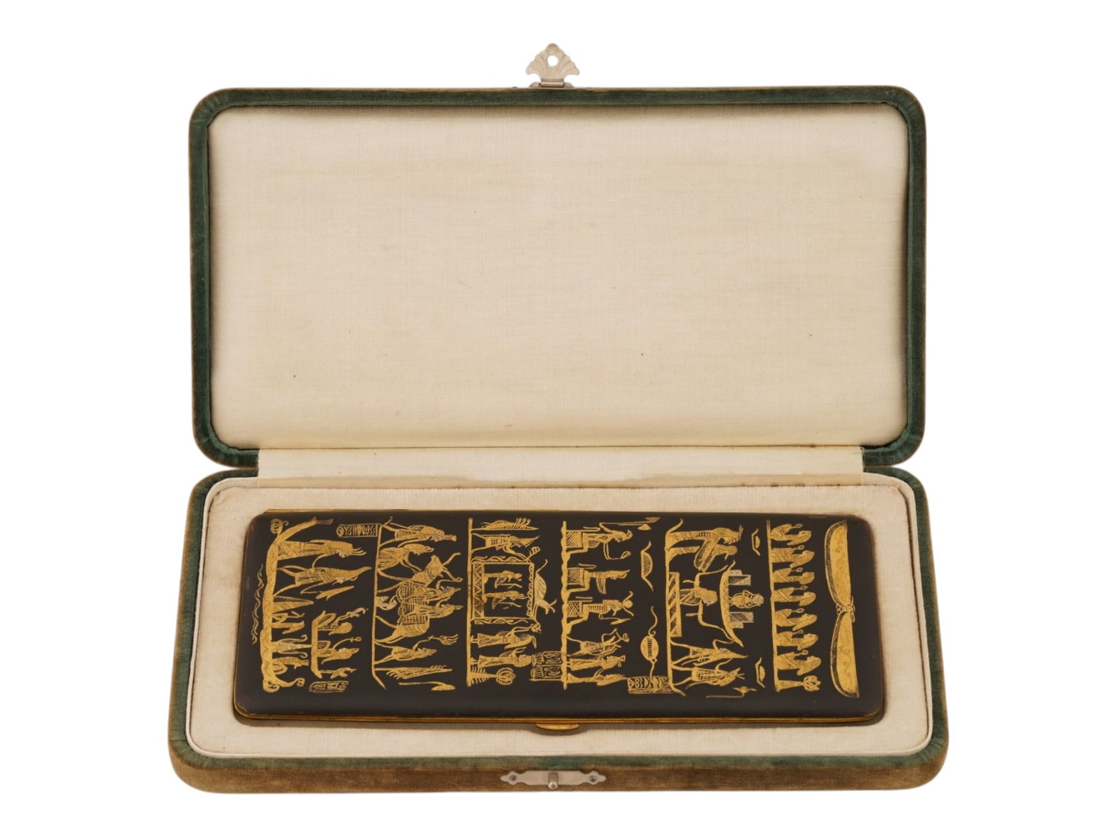 ART DECO EGYPTIAN GUNMETAL AND 18K GOLD CIGARETTE CASE: An Art Deco period cigarette case crafted from gunmetal and features intricate 18k yellow gold inlay work in the Egyptian Revival style. The exterior surfaces are decorated with four horizontal regist