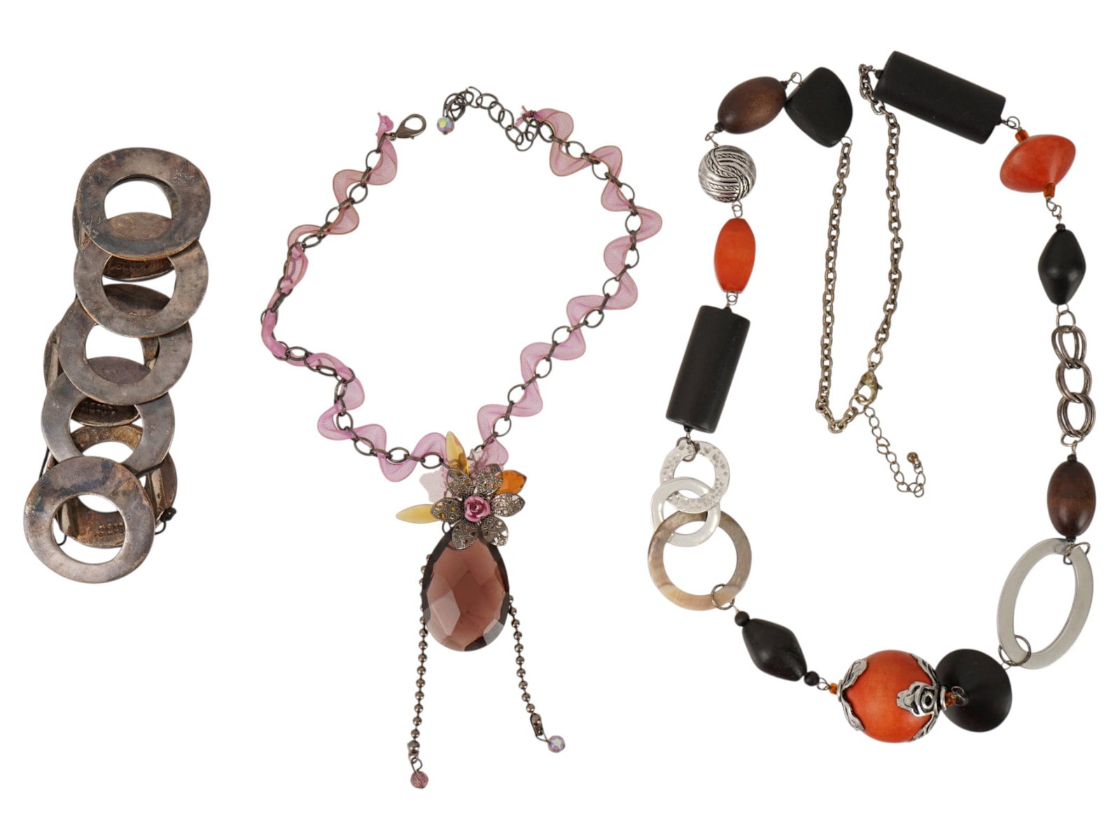 VINTAGE COSTUME JEWELRY NECKLACES AND BRACELET (1 of 7)