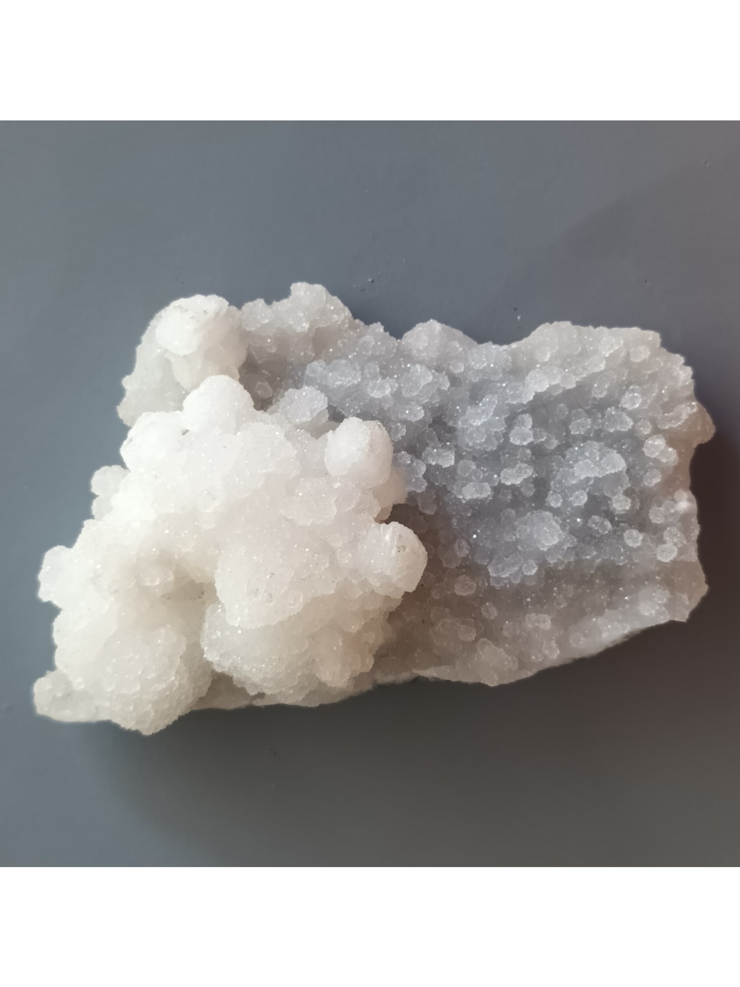 WHITE AND BLUE GLOBULAR CALCITE CRYSTAL LAYER (1 of 4)