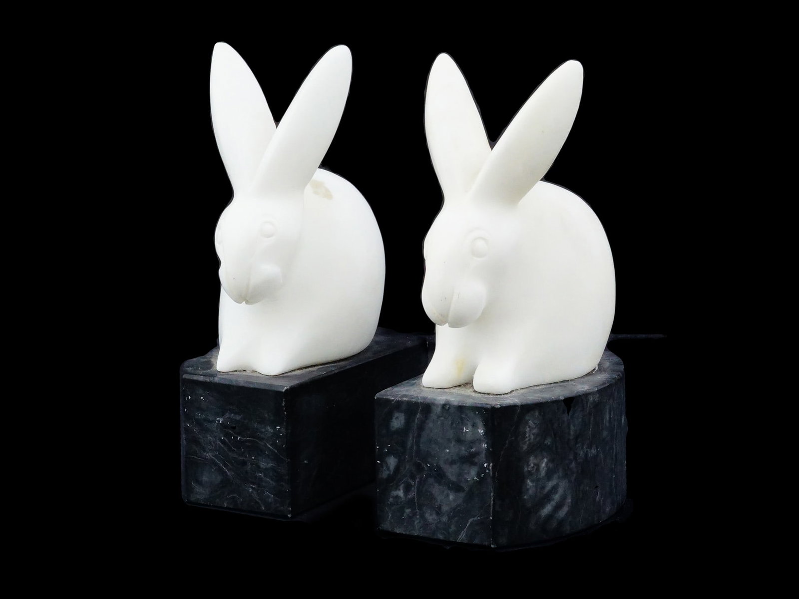 PAIR OF VINTAGE ITALIAN ALABASTER RABBIT BOOKENDS (1 of 7)