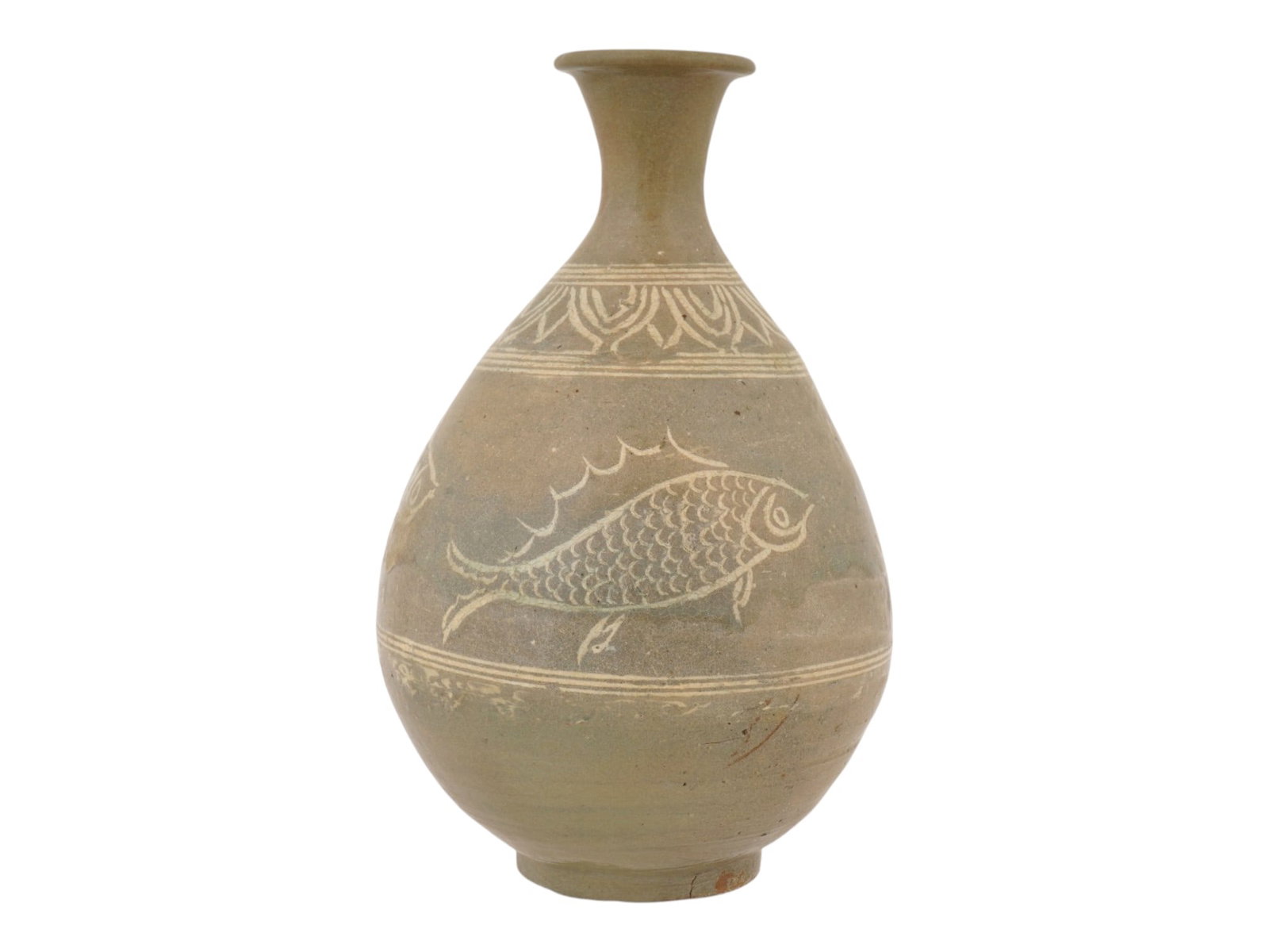 ANTIQUE 16TH C KOREAN JOSEON BUNCHEONG BOTTLE W FISH: An antique 16th-century Korean bottle originates from the Joseon Dynasty and exemplifies the Buncheong tradition. The vessel features a pear-shaped body tapering to a slender neck with a flared rim, a
