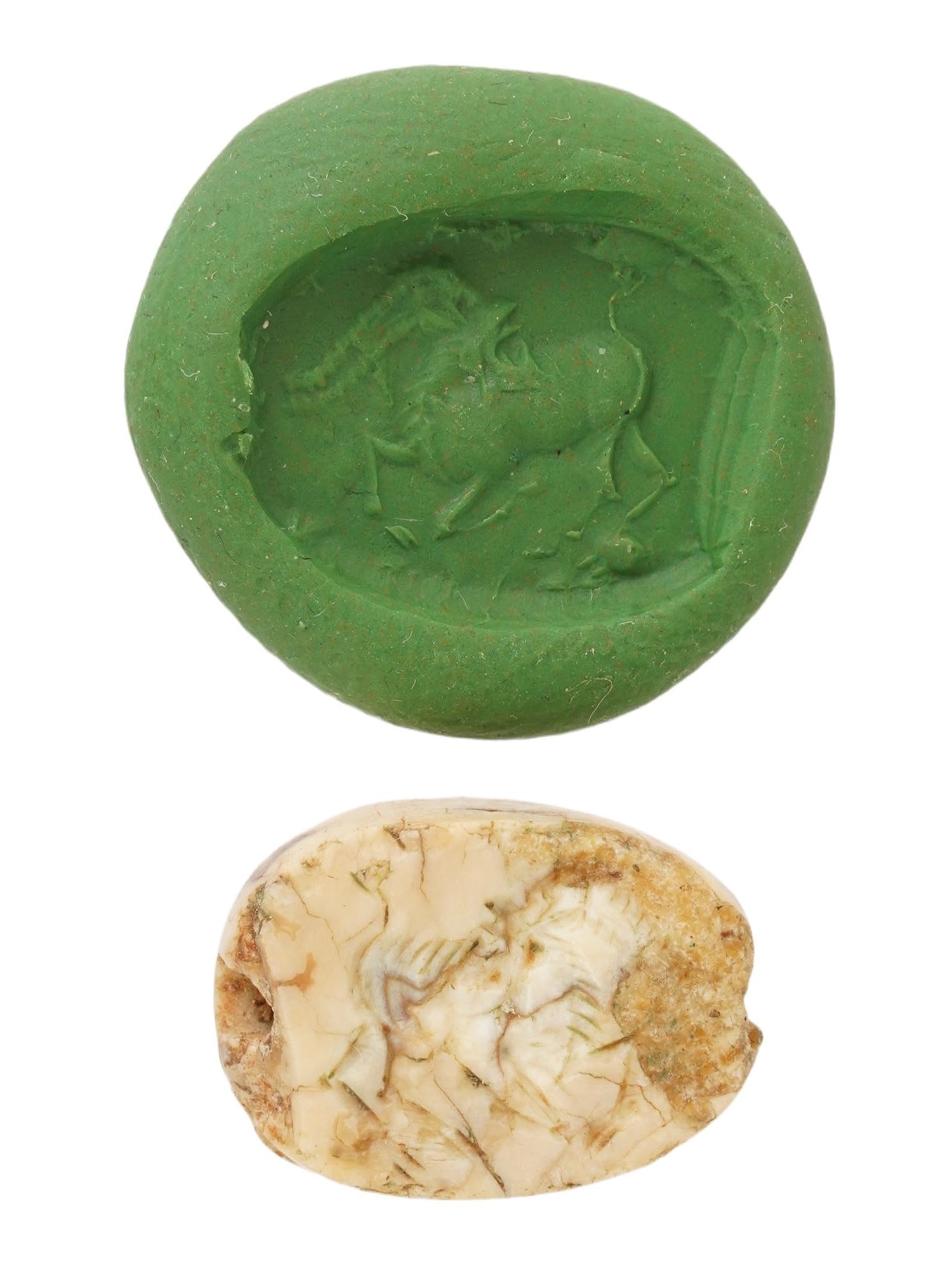 ANCIENT WESTERN ASIATIC AGATE SCARAB ENGRAVED W DEER: An ancient Western Asiatic hand carved agate scarab bead with an engraved image of a deer in the field. Pierced through the center. Circa the 1st millennium BC. Collectible Historical Artifacts, Archa
