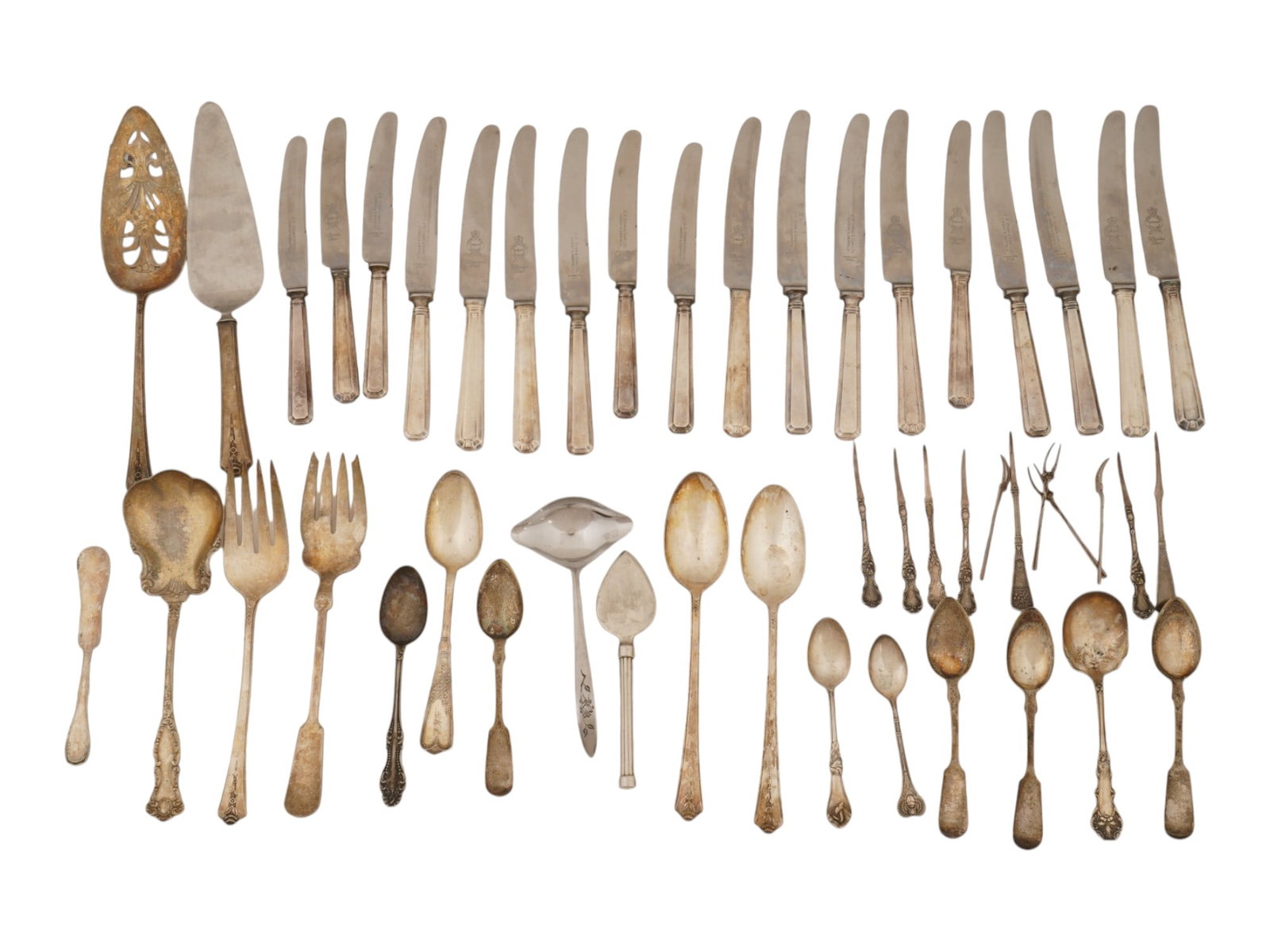 LOT OF STAINLESS STEEL AND SILVER PLATED CUTLERY (1 of 13)