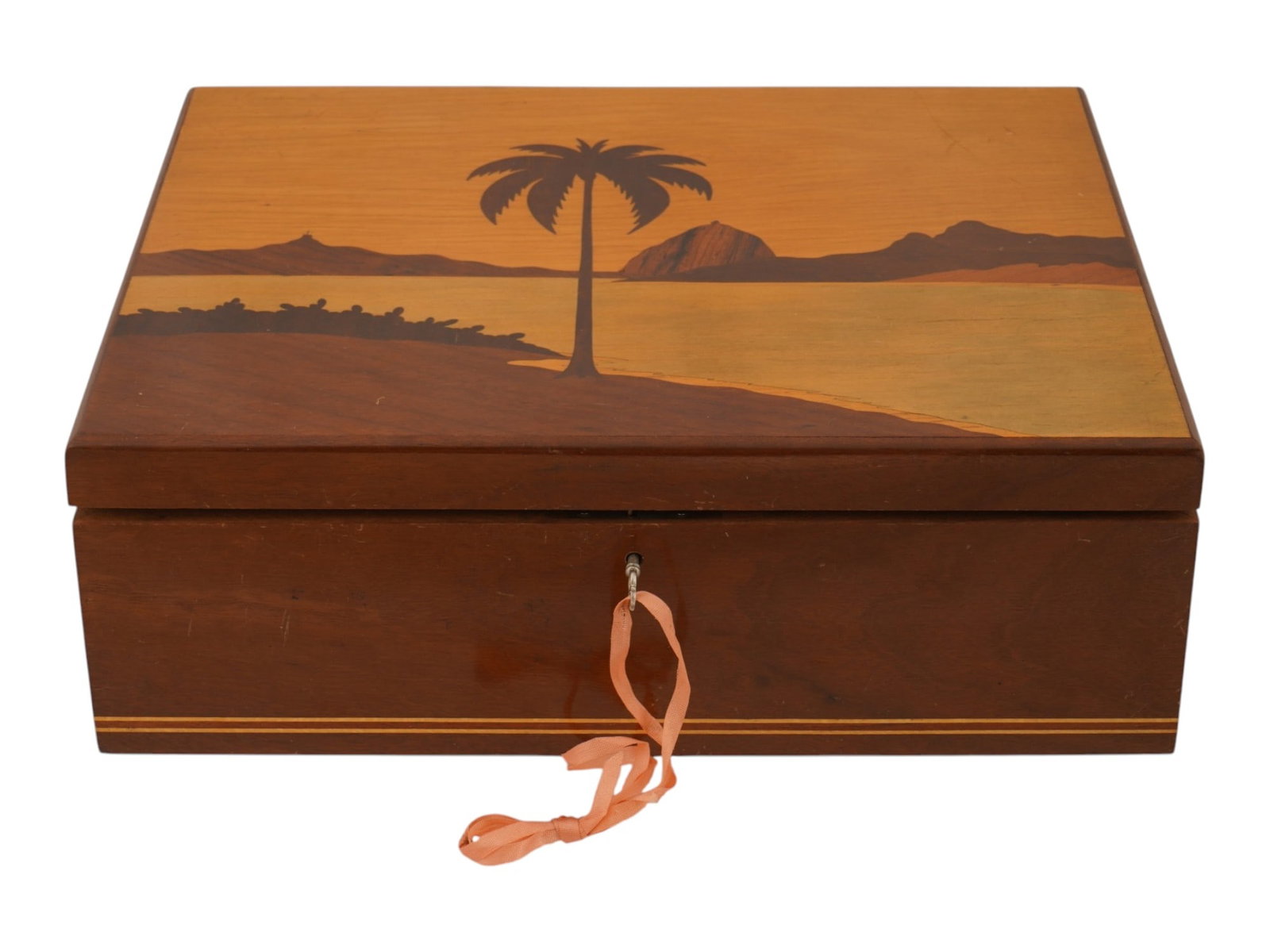 VINTAGE BRAZILIAN WOODEN MARQUETRY BOX WITH KEY: A vintage Brazilian wooden marquetry box with a key. The box is decorated with a landscape of Rio de Janeiro, Sugarloaf Mountain and Corcovado on the lid made using marquetry technique. Vintage Wooden