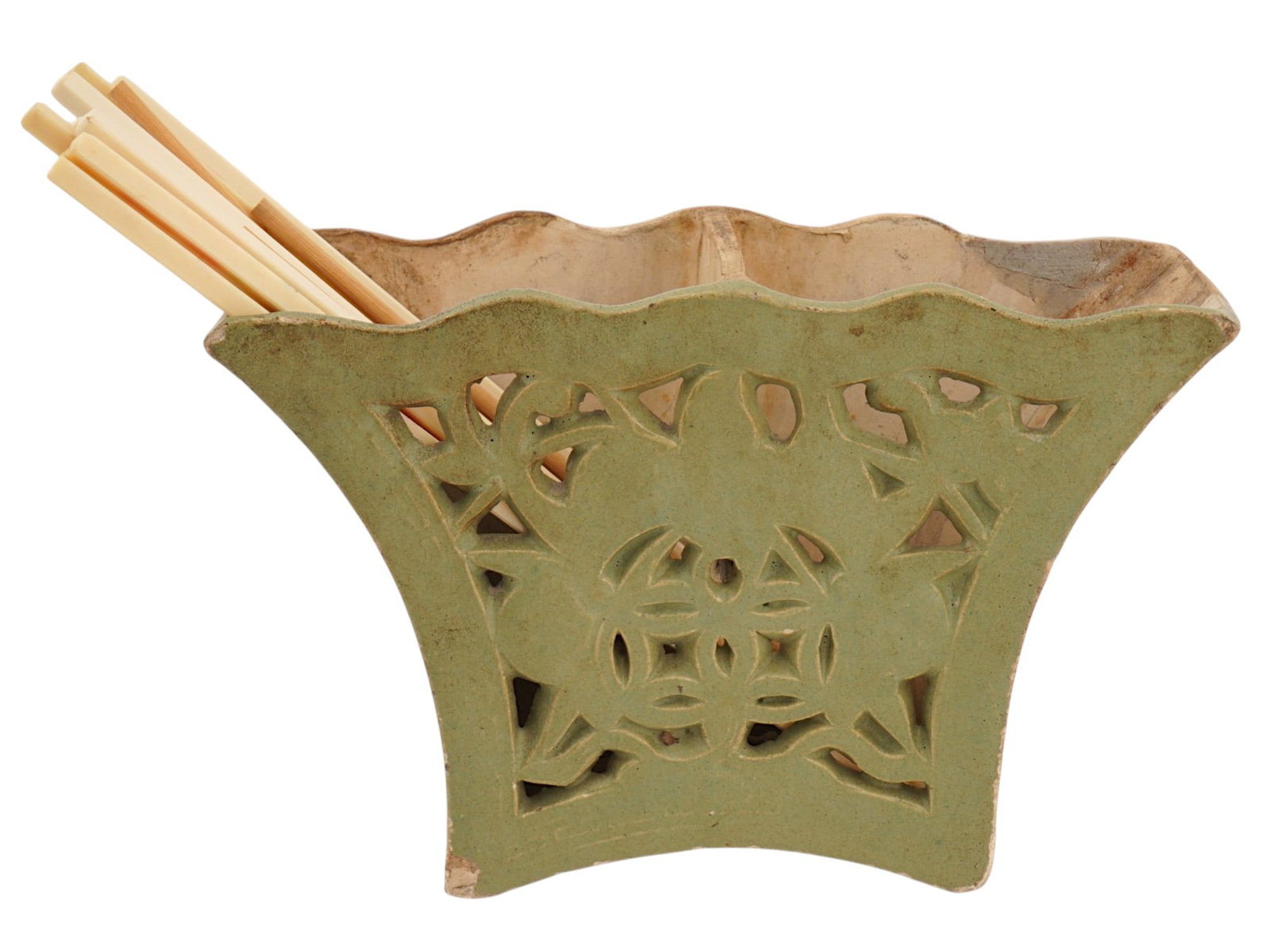 ANTIQUE 19TH C CHINESE CERAMIC CHOPSTICK HOLDER W COA: An antique 19th-century Chinese ceramic fan-shaped chopstick holder used by households. Zhejiang Origin. Features intricate openwork pierced floral motif decoration across the front face. The piece is