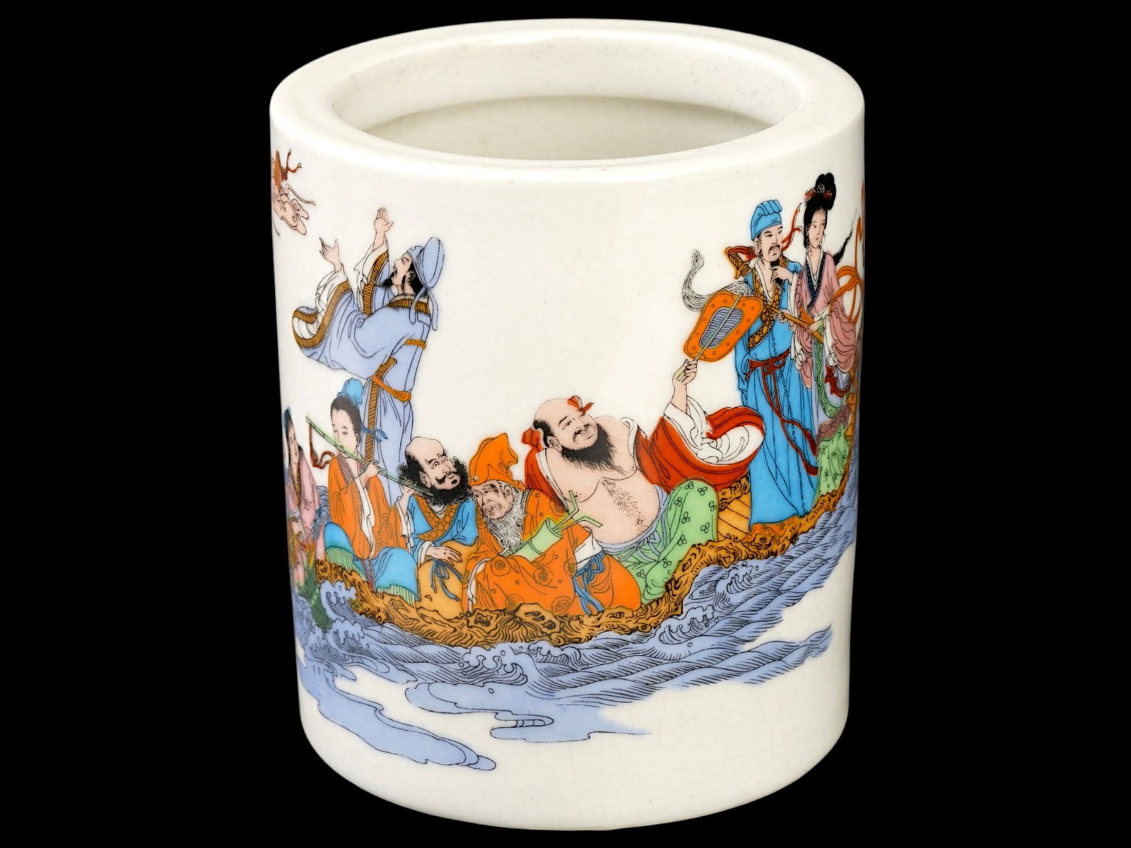 CHINESE FAMILLE VERTE PAINTED PORCELAIN BRUSH HOLDER: A Chinese Famille Verte painted porcelain brush pot, decorated with the classic scene of The Eight Immortals Crossing the Sea. The scene depicts the Eight Immortals Ba Xian, popular figures in Chinese